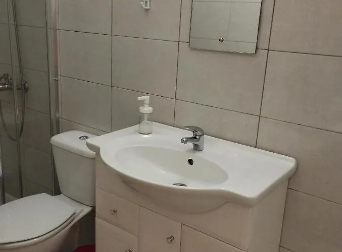 Ramalho Quartos Hotel *